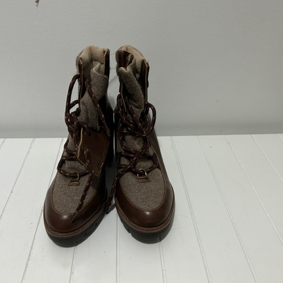 Fall boots - Picture 6 of 6